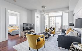 330 Burnhamthorpe Road West